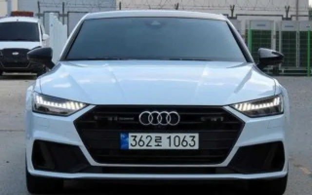 개인회생중고차구매 A7 (4K) 55 TFSI 콰트로 프리미엄 매물 사진 15 - 2022/04 69,222km